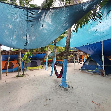 Camping Del Ritmo & Kite Club Hotel El Cuyo Ngoại thất bức ảnh